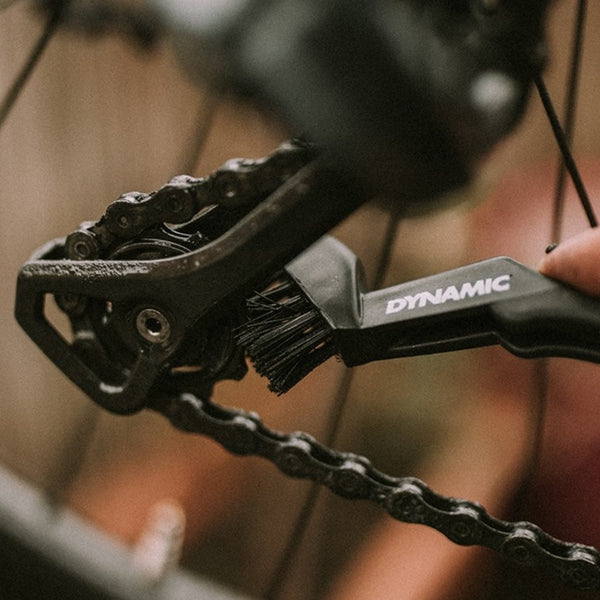 DY-073_drivetrain_detailing_brush